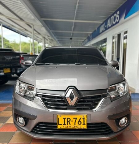 
								Renault Logan Intens full									