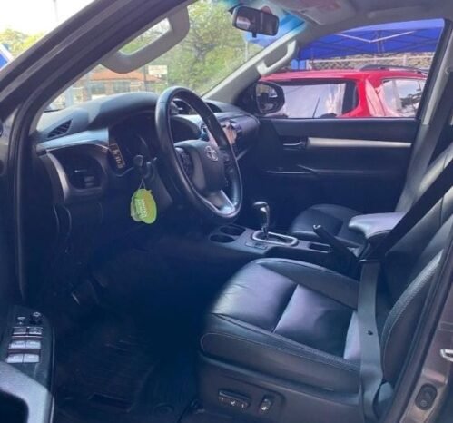 
								Toyota hilux revo 4×4 full									