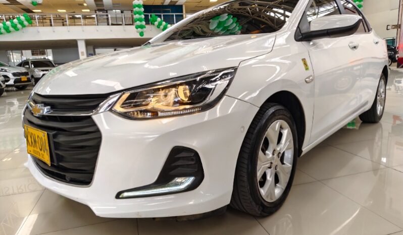 
								Chevrolet Onix full									