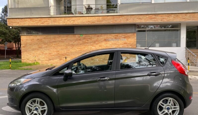 
								Ford ford fiesta se full									