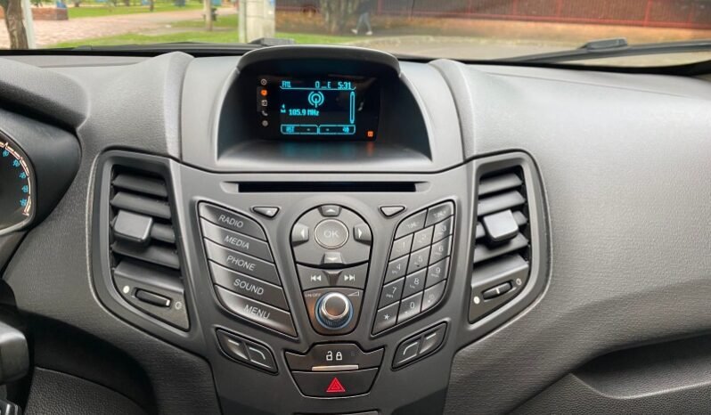 
								Ford ford fiesta se full									