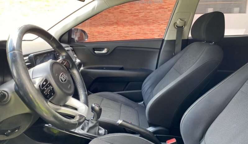 
								Kia Rio full									