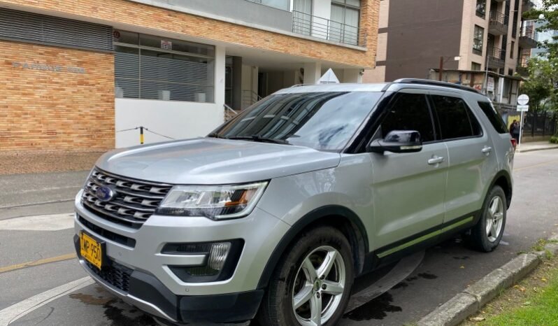 
								Ford explorer xlt full									
