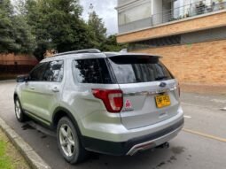 
										Ford explorer xlt full									