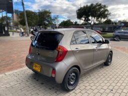 
										Kia Picanto full									