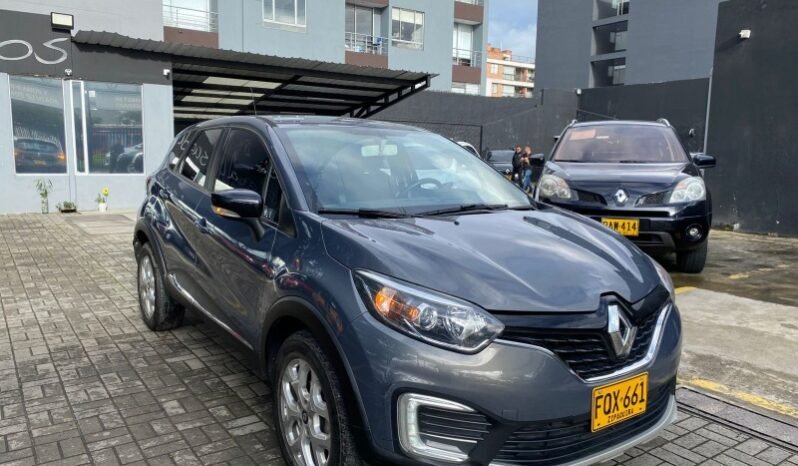 
								Renault captur zen full									