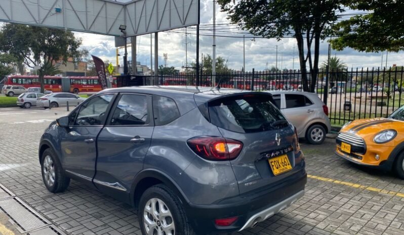 
								Renault captur zen full									