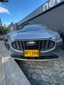 
										Ford Escape full									