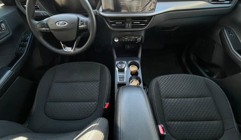 
								Ford Escape full									