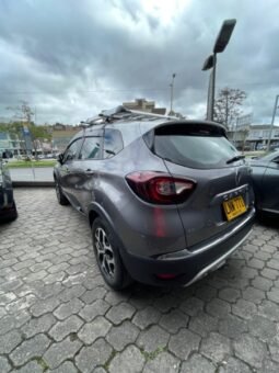 
										Renault captur iconic full									