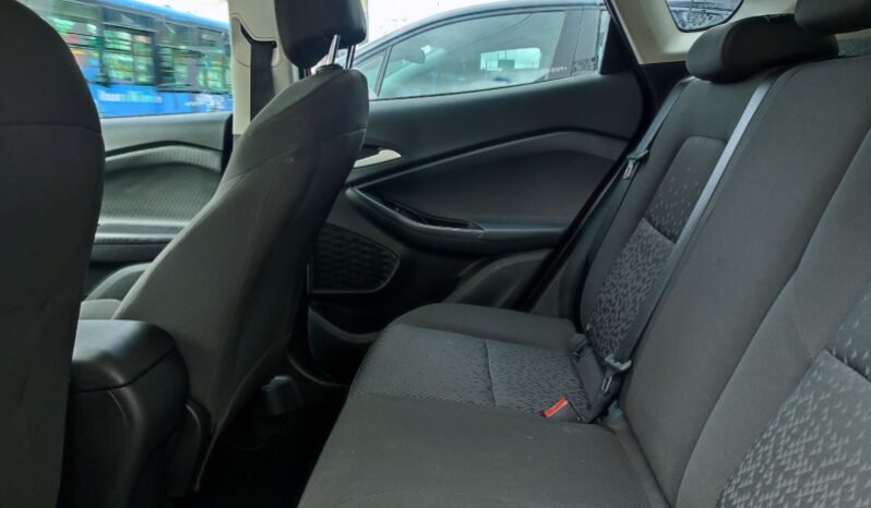 
								Chevrolet Tracker LS full									