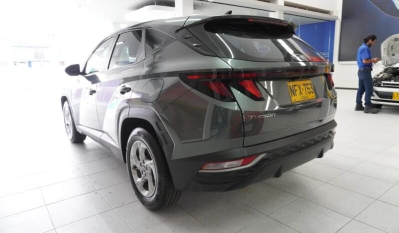 
								Hyundai TUCSON full									