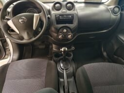 
										Nissan Versa full									