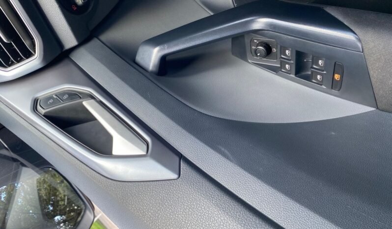 
								Volkswagen T- CROOS full									