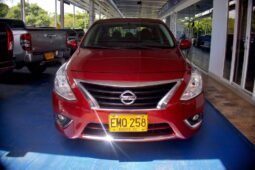 
										Nissan Versa Advance full									