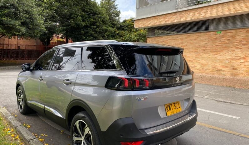 
								Peugeot 5008 GT full									
