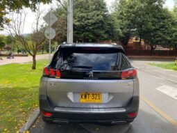 
										Peugeot 5008 GT full									