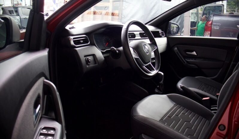 
Renault Duster Intens full									