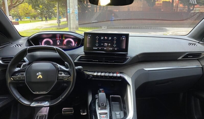 
								Peugeot 5008 GT full									