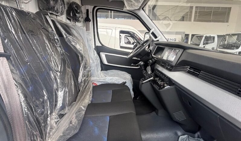 
								Dongfeng BIG VAN CARGO full									