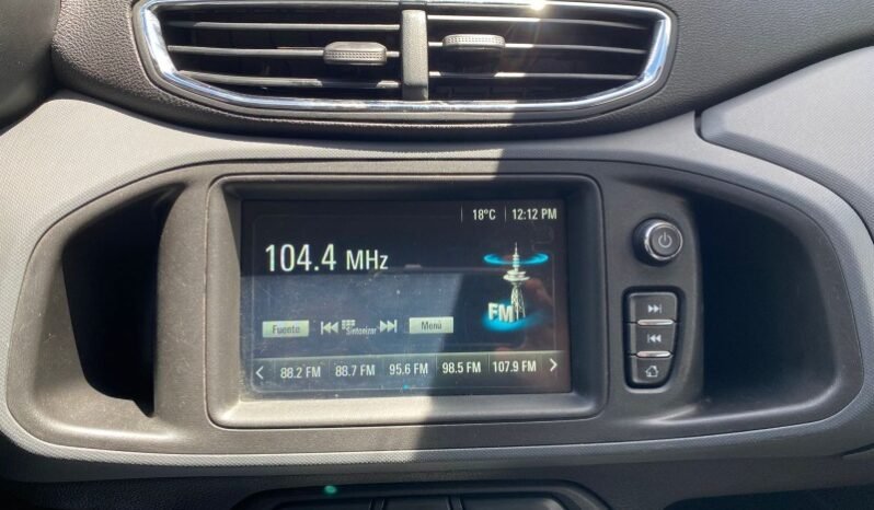 
								Chevrolet Onix full									