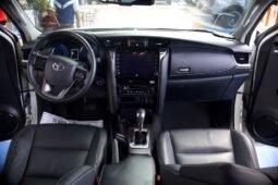 
										Toyota fortuner srv full									
