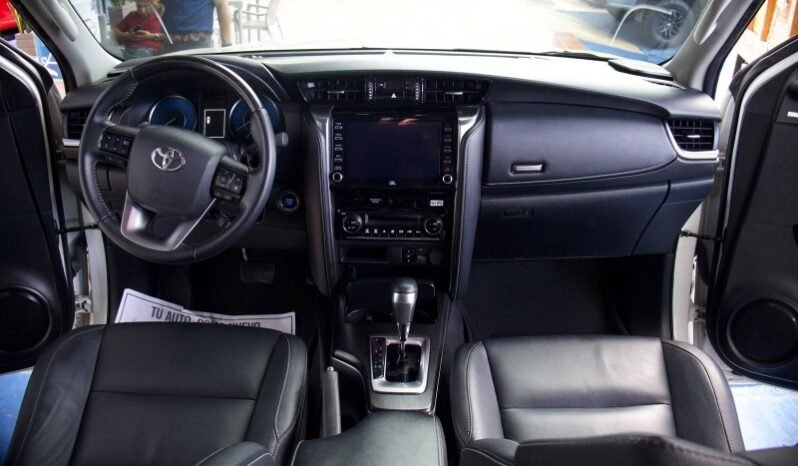 
								Toyota fortuner srv full									