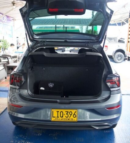 
								Volkswagen Polo full									