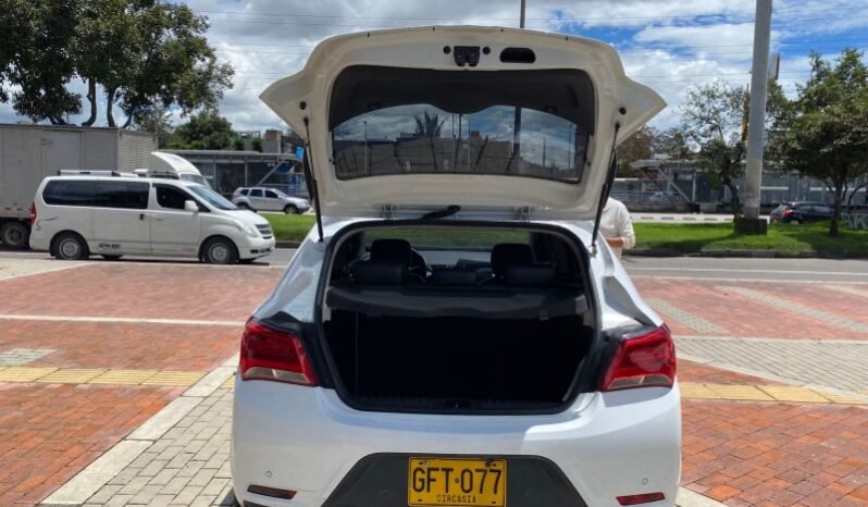 
								Chevrolet Onix full									