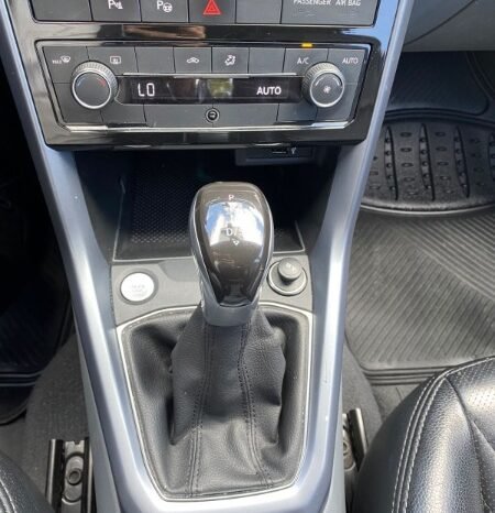
								Volkswagen T- CROOS full									