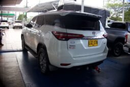 
										Toyota fortuner srv full									