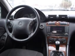 
										Mercedes-Benz C 180 full									