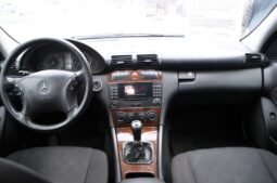 
										Mercedes-Benz C 180 full									