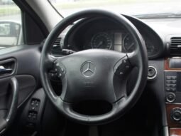 
										Mercedes-Benz C 180 full									