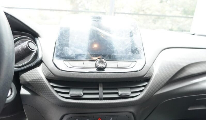 
								Chevrolet Onix full									