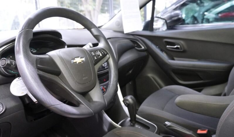 
								Chevrolet Tracker LS full									