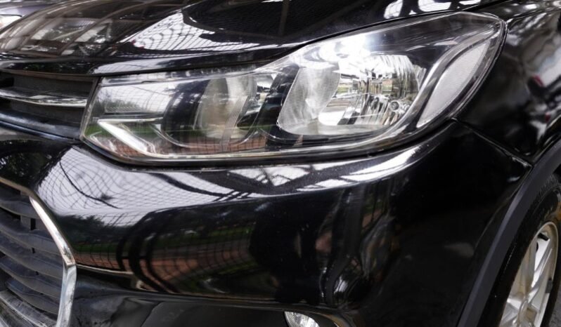 
								Chevrolet Tracker LS full									