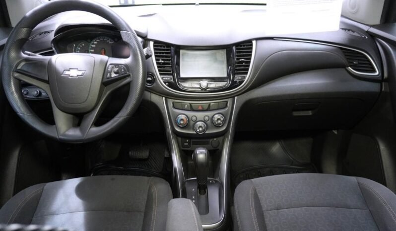 
								Chevrolet Tracker LS full									