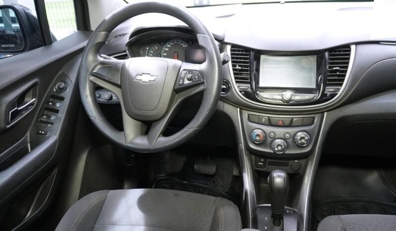 
								Chevrolet Tracker LS full									