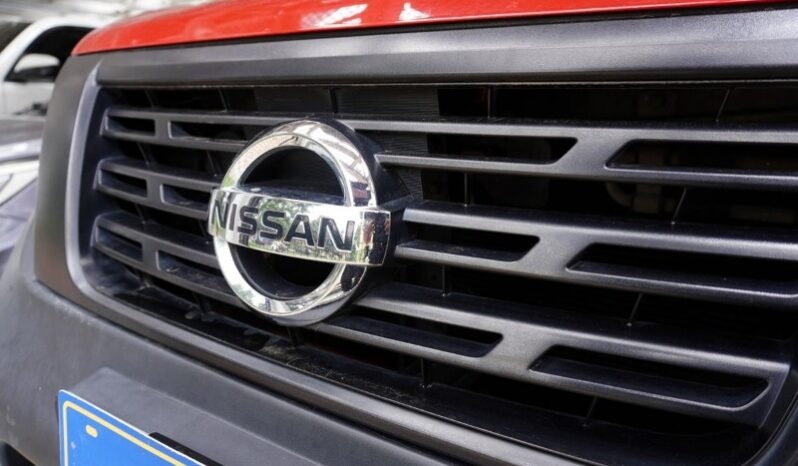 
								Nissan NP300 full									