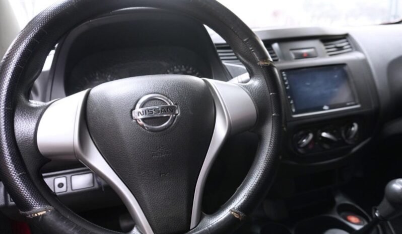 
								Nissan NP300 full									