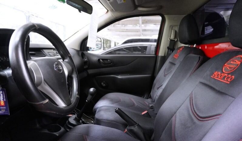 
								Nissan NP300 full									