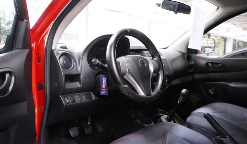 
								Nissan NP300 full									