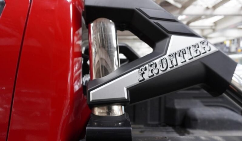 
								Nissan NP300 full									