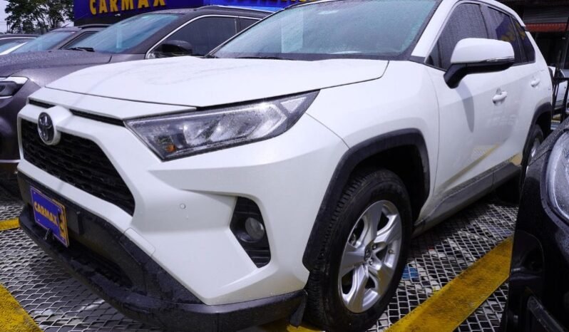 
								Toyota RAV4 full									