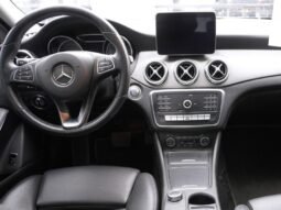 
										Mercedes-Benz GLA 200 full									