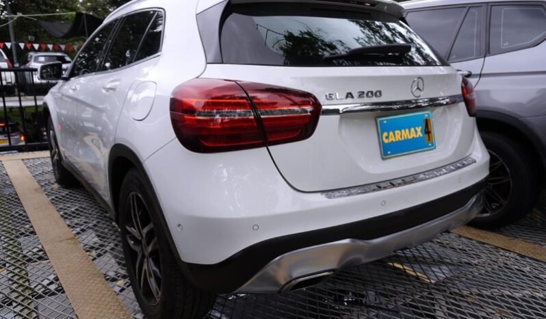 
								Mercedes-Benz GLA 200 full									