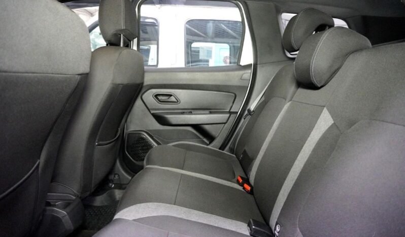 
								Renault Duster Intens full									