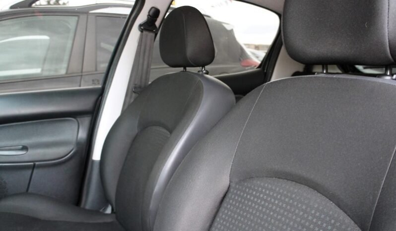 
								Peugeot 206 full									