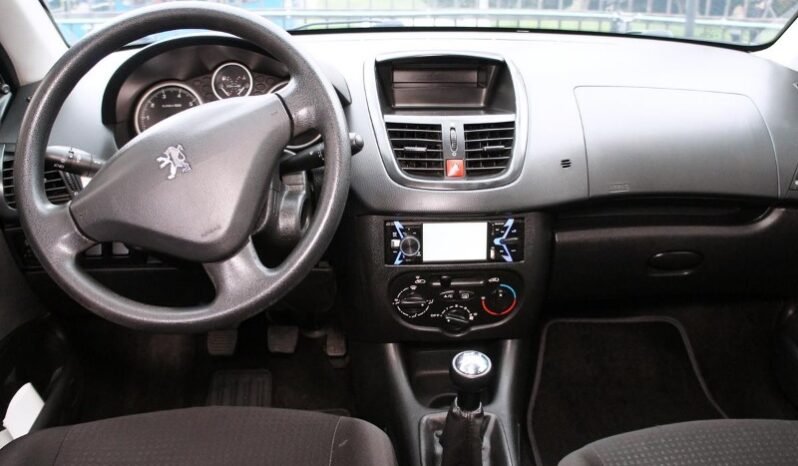 
								Peugeot 206 full									